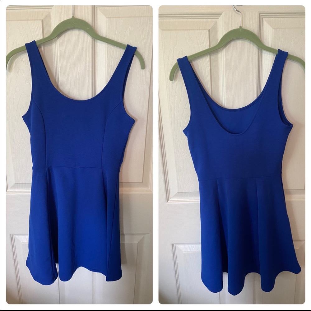blue dress